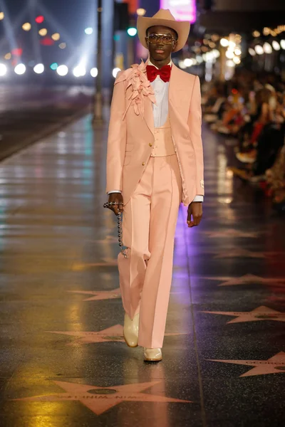 Look 80